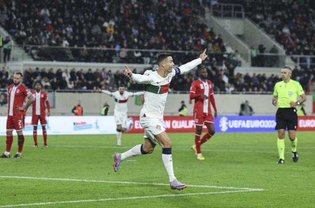 C罗运动战梅开二度 葡萄牙6比0狂胜卢森堡